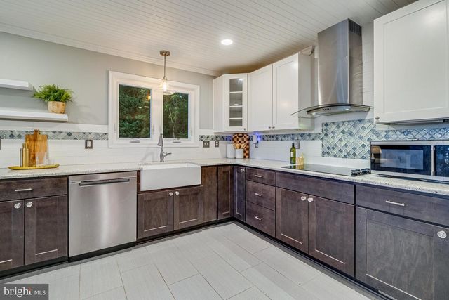 6094 HILL RD, Saint Leonard, MD 20685