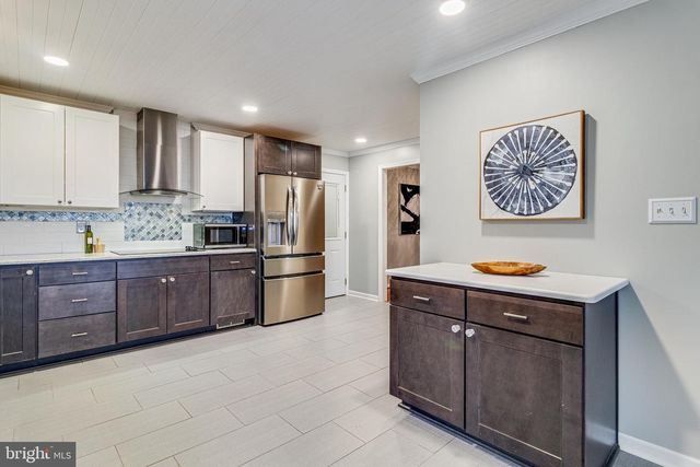 6094 HILL RD, Saint Leonard, MD 20685