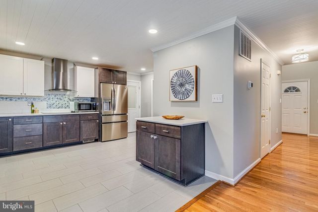 6094 HILL RD, Saint Leonard, MD 20685