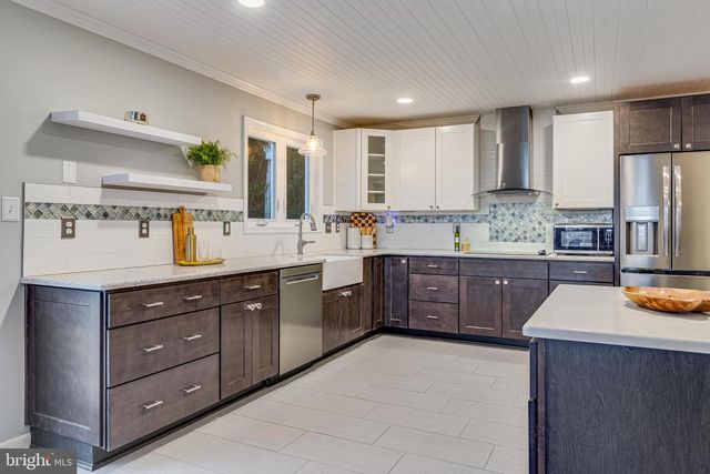 6094 HILL RD, Saint Leonard, MD 20685