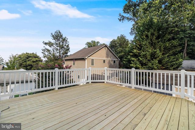 6094 HILL RD, Saint Leonard, MD 20685