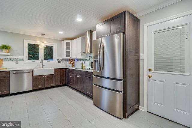 6094 HILL RD, Saint Leonard, MD 20685
