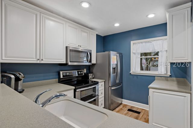 4 Wimbledon Ct Apt 101, Hilton Head Island, SC 29928