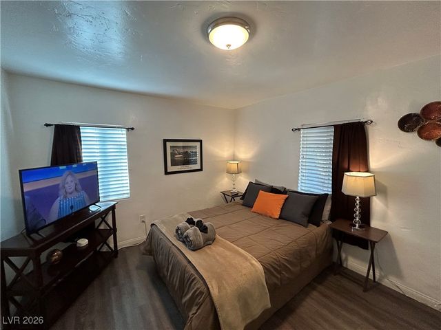 308 South 10th Street 1, Las Vegas, NV 89101
