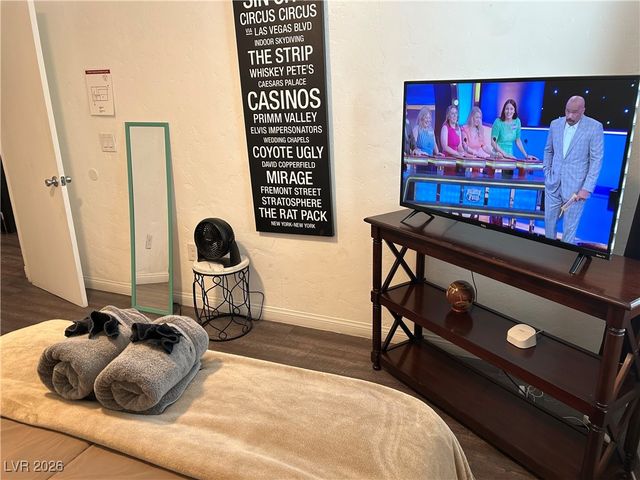 308 South 10th Street 1, Las Vegas, NV 89101