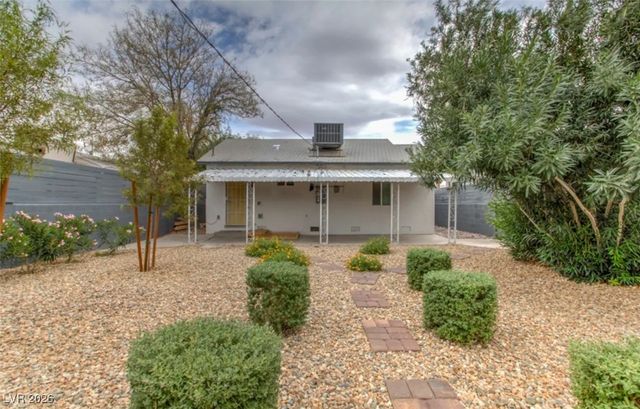 308 South 10th Street 1, Las Vegas, NV 89101