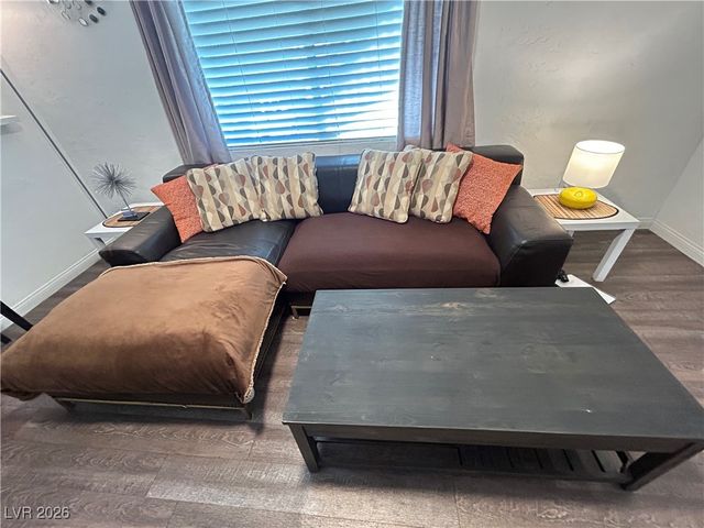 308 South 10th Street 1, Las Vegas, NV 89101