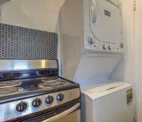 308 South 10th Street 1, Las Vegas, NV 89101