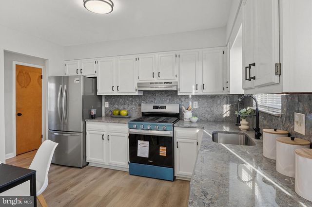 5005 APACHE ST, College Park, MD 20740