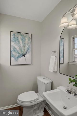 5005 APACHE ST, College Park, MD 20740