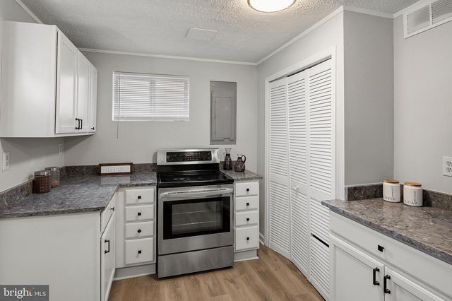 5005 APACHE ST, College Park, MD 20740