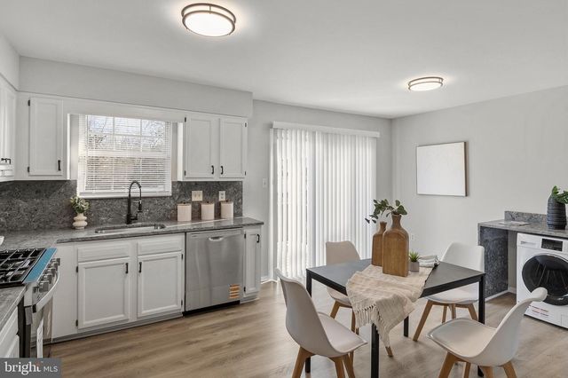 5005 APACHE ST, College Park, MD 20740