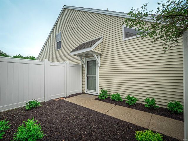 3716 Park Ridge Drive, Evansville, IN 47715