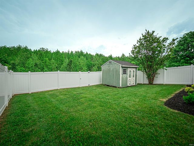 3716 Park Ridge Drive, Evansville, IN 47715