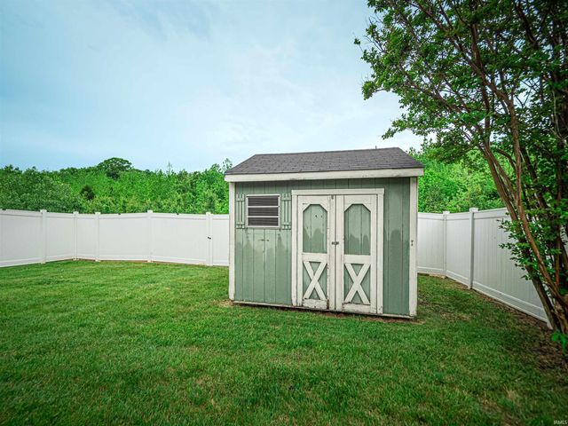 3716 Park Ridge Drive, Evansville, IN 47715
