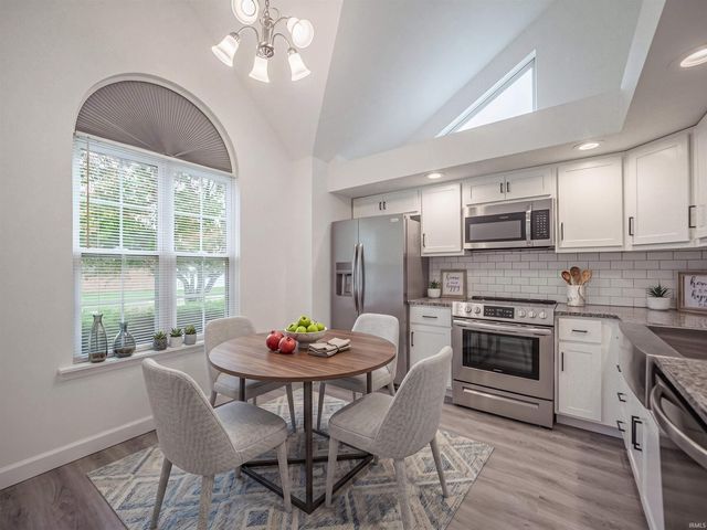 3716 Park Ridge Drive, Evansville, IN 47715
