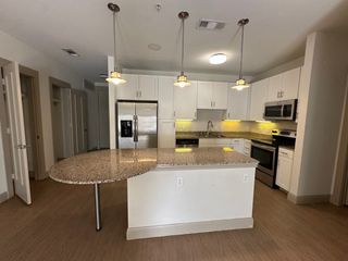 801 N Bishop Avenue 1-205, Dallas, TX 75208