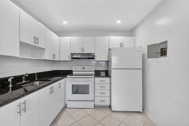 608 Normandy M, Delray Beach, FL 33484