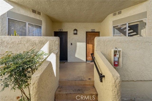 3210 Darby Street 102, Simi Valley, CA 93063