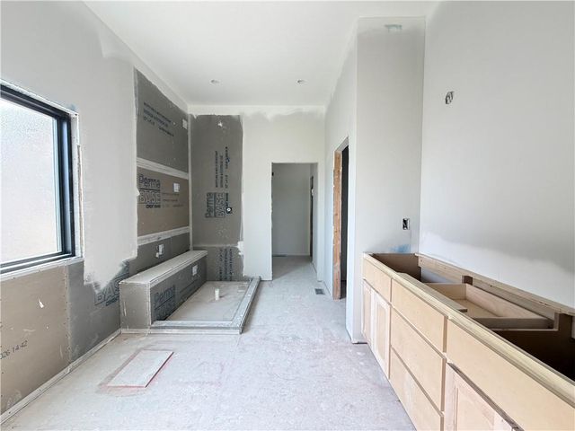 10419 N Liberty Street, Kansas City, MO 64155