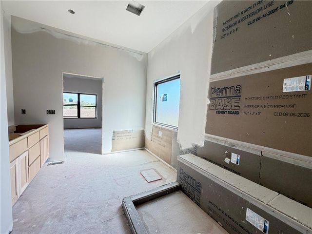 10419 N Liberty Street, Kansas City, MO 64155