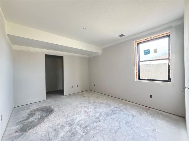 10419 N Liberty Street, Kansas City, MO 64155