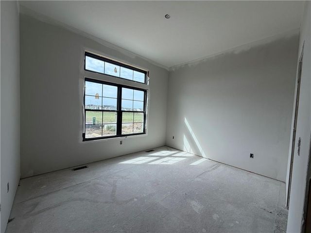 10419 N Liberty Street, Kansas City, MO 64155