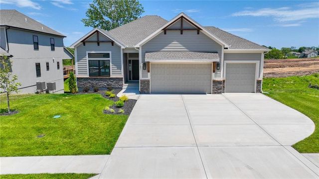 10419 N Liberty Street, Kansas City, MO 64155