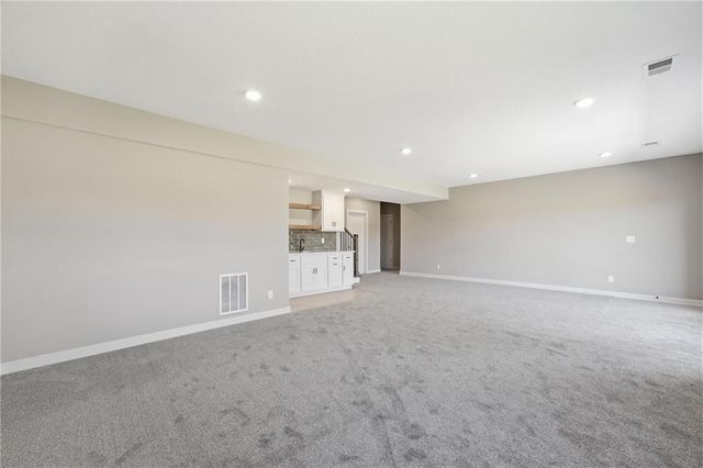 10419 N Liberty Street, Kansas City, MO 64155