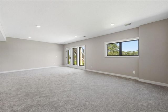10419 N Liberty Street, Kansas City, MO 64155