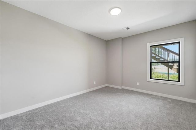 10419 N Liberty Street, Kansas City, MO 64155
