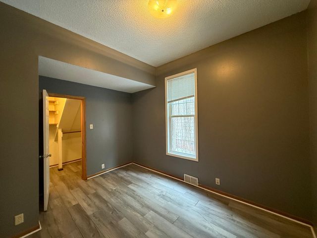 666 Sims Avenue, Saint Paul, MN 55106