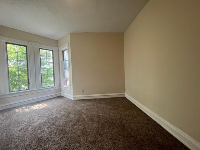 666 Sims Avenue, Saint Paul, MN 55106