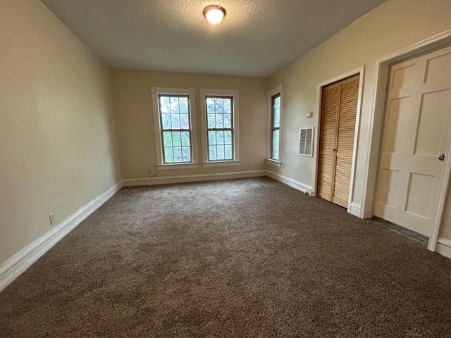 666 Sims Avenue, Saint Paul, MN 55106