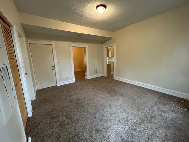 666 Sims Avenue, Saint Paul, MN 55106