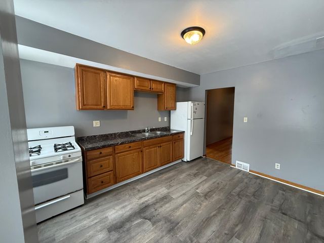666 Sims Avenue, Saint Paul, MN 55106