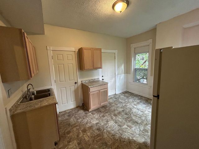 666 Sims Avenue, Saint Paul, MN 55106