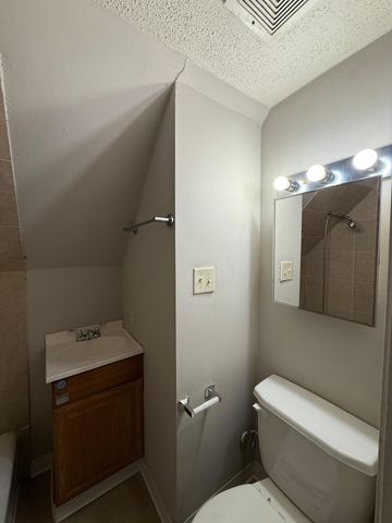 666 Sims Avenue, Saint Paul, MN 55106