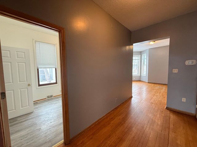 666 Sims Avenue, Saint Paul, MN 55106
