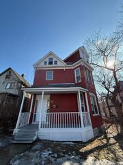 666 Sims Avenue, Saint Paul, MN 55106