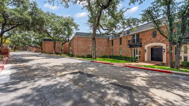 7500 Callaghan Rd Apt 232, San Antonio, TX 78229