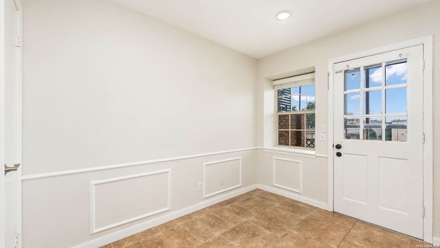 7500 Callaghan Rd Apt 232, San Antonio, TX 78229