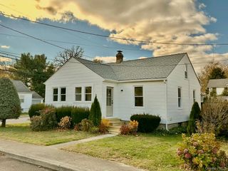 29 Dinan Street, Beacon, NY 12508