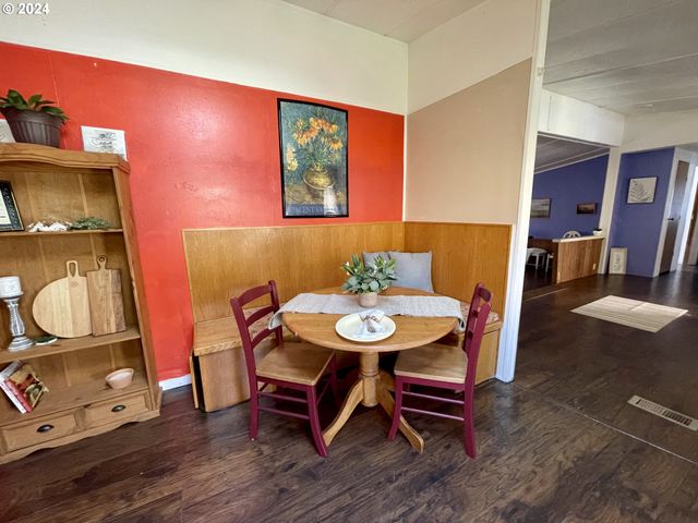 16391 HIGHWAY 101 48, Brookings, OR 97415
