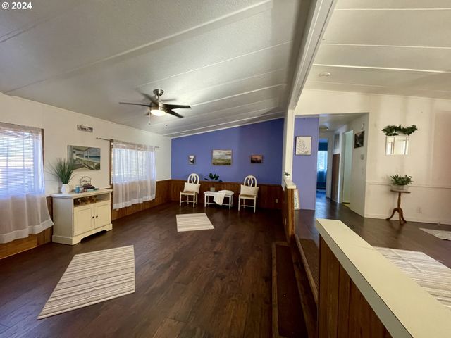 16391 HIGHWAY 101 48, Brookings, OR 97415
