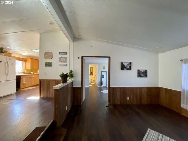 16391 HIGHWAY 101 48, Brookings, OR 97415