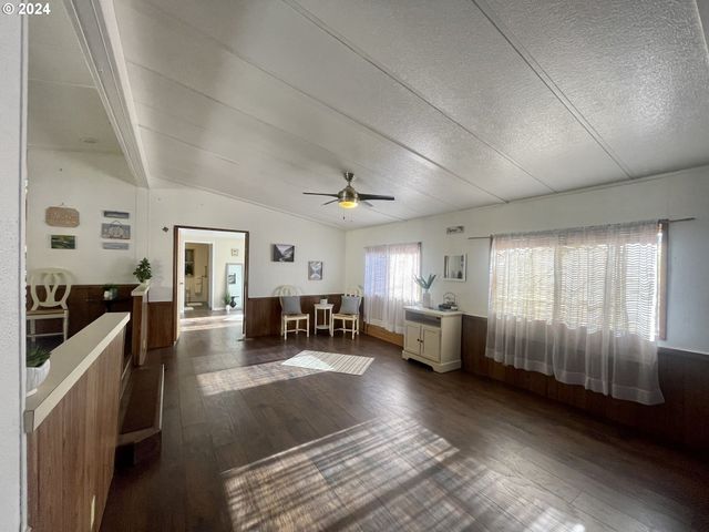 16391 HIGHWAY 101 48, Brookings, OR 97415