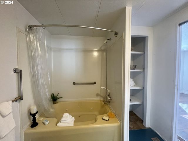 16391 HIGHWAY 101 48, Brookings, OR 97415