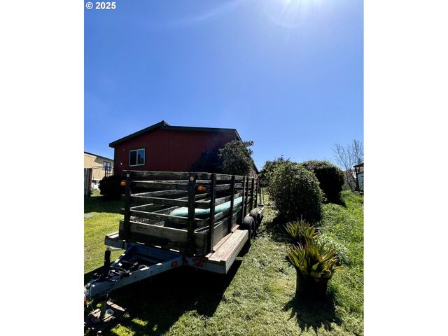 16391 HIGHWAY 101 48, Brookings, OR 97415