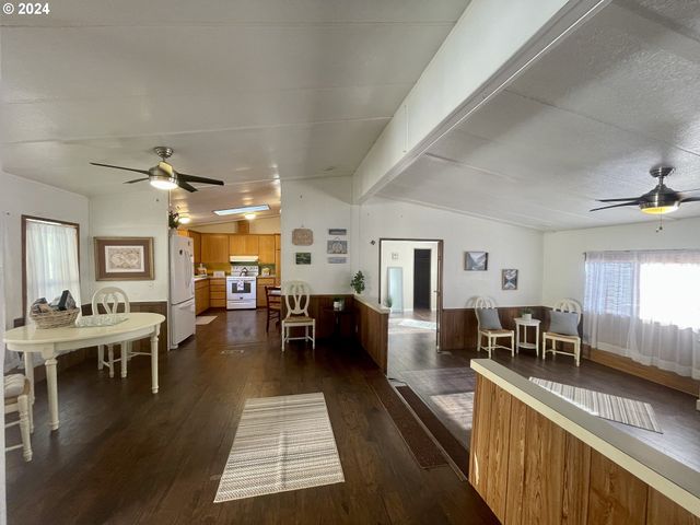16391 HIGHWAY 101 48, Brookings, OR 97415